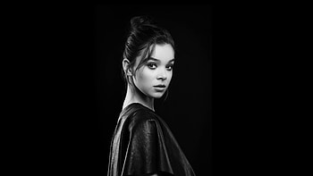 Hailee Steinfeld 2018 , hailee-steinfeld, celebrities, girls, music, monochrome, black-and-white HD wallpaper