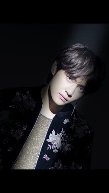 Bts Aesthetic, Dark Theme, taehyung HD phone wallpaper