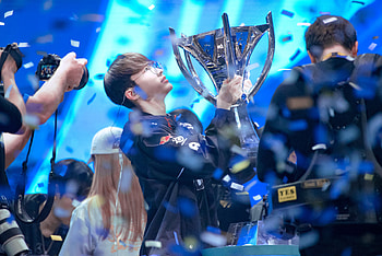League of Legends Champion Victory Celebration, Faker (League Of Legends), video game, T1 HD wallpaper
