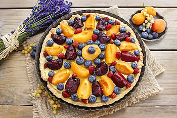 Pie , Sweet indulgence, Irresistible filling, Flaky crust HD wallpaper