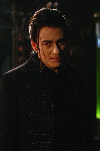Van Helsing, Dracula's nemesis, Monster slayer, Epic showdowns HD phone wallpaper
