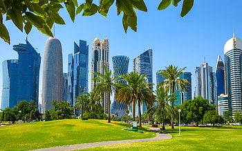Man Energy Solutions Qatar, Sustainable initiatives, Cutting-edge technology, Renewable energy HD wallpaper