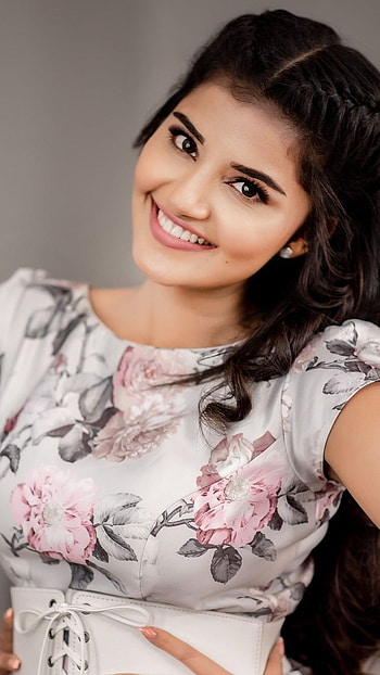 Anupama Parameswaran, Anupama Heroine HD phone wallpaper