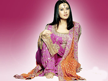 Preity , lady, womans, hindi, face, girl, people, actresses, sari HD wallpaper