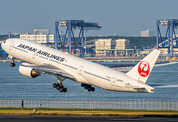 Japan Airlines, JAL Boeing 777, Skyline graphy, Tokyo Haneda HD wallpaper
