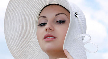 * White hat *, white, eyes, face, stare, lips, girl, hat, beauty HD wallpaper