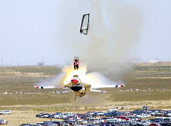 Ejection On Time , cool, ejection on time, graphy HD wallpaper