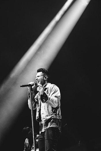 Maroon 5 Adam Levine , Celebrity background, High-definition , Samantha Cunningham post HD phone wallpaper