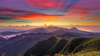 Colorful mountain sunrise, Natural wonder, Scenic beauty, Majestic landscape HD wallpaper