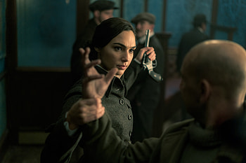 Gal Gaddot In Wonder Woman, wonder-woman, movies, super-heroes, 2017-movies, gal-gadot HD wallpaper