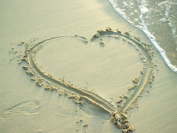 Heart20From20Sand, sand, heart HD wallpaper