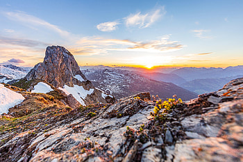 Nature, Mountains, Horizon, Vertex, Beams, Rays, Relief, Tops HD wallpaper