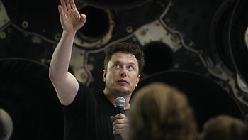 Elon Musk, MacBook , Futuristic vibe, Inspiring entrepreneur HD wallpaper