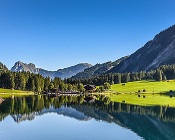 Scenic Lake in Austria, reflection, trees, nature, mountains, forest, lake HD wallpaper