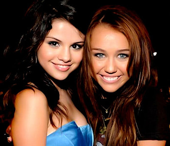 miley cyrus and selena gomez!!, miley, seleena HD wallpaper