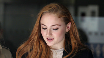 Sophie Turner, Ultra , Background HD wallpaper