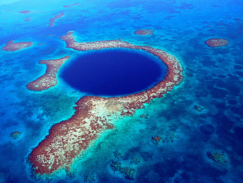 Great Blue Hole, Lighthouse Reef, Natural wonder, Travel inspiration HD wallpaper