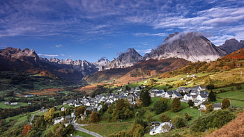 swiz village, trees, glassland, houses, homes, mountains HD wallpaper