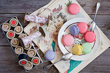 Food, Desert, Cookies, Plate, Threads, Thread, Macaroon, Makaroun HD wallpaper