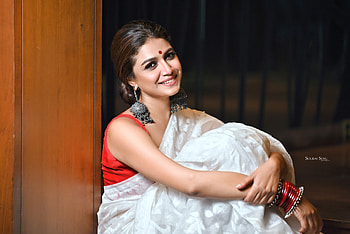 SAURASENI MAITRA, dress, flash graphy HD wallpaper