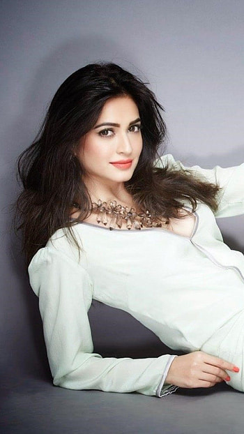 Kriti Kharbanda, Heroine, Kriti HD phone wallpaper