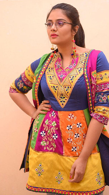 Sreemukhi, telugu actress, model HD phone wallpaper