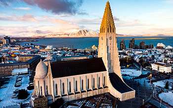 Hallgrimskirkja, Iceland HD wallpaper
