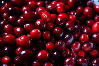 Cranberry clean-up, Detoxifying properties, Cleansing benefits, Healthy body HD wallpaper