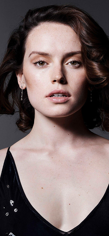Cute Daisy Ridley , Adorable demeanor HD phone wallpaper