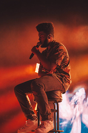 Khalid, Rising star, Unique style, Musical talent HD phone wallpaper