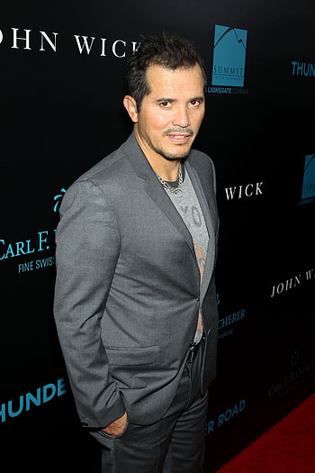 John Leguizamo, John Wick 2, The Infiltrator, Action movie roles HD phone wallpaper