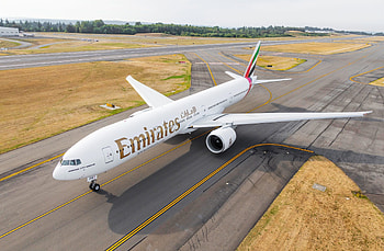Emirates Airline, Africa network, Post-pandemic recovery, Flight reinstatements HD wallpaper