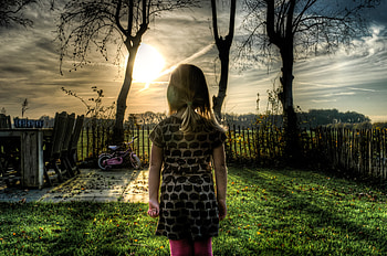 Little Girl Standing, little-girl, graphy HD wallpaper