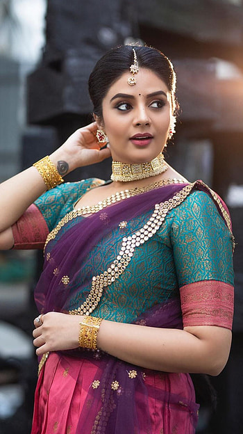 Sreemukhi, telugu actress, saree beauty HD phone wallpaper