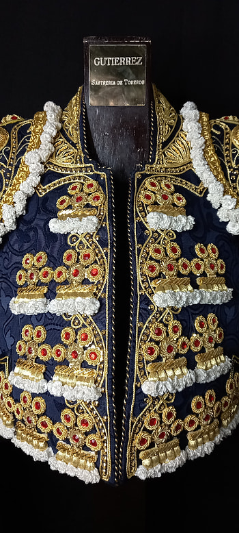 Traje de luces, vestido de torear, diseño, torero, azul marino, bordado, diseño de moda HD phone wallpaper