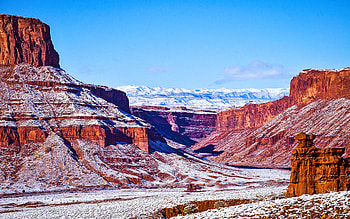 Fresh snow on New Year’s Day, near Castle Valley, Utah, mountains, rocks, winter, landscape, sky, usa HD wallpaper