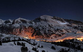 Valley Town In The Winter Night HD wallpaper