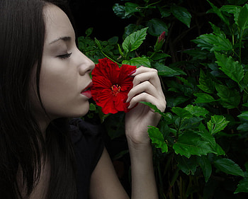 Snow white, flower, pale, red, lips, woman, hand HD wallpaper