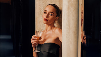 Emilia Clarke Pegasus Distillerie 2024, emilia-clarke, celebrities, actress, hoot HD wallpaper