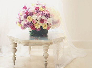 Pastel Dreams, basket, table, bouquet, roses, colorful pastel roses HD wallpaper
