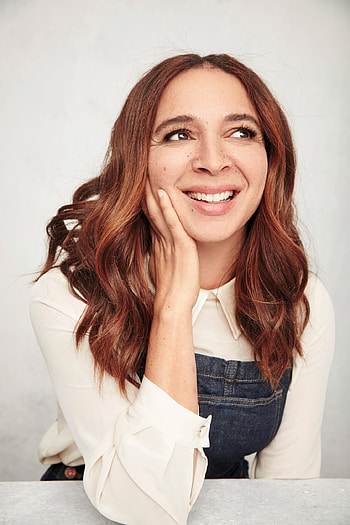 Maya Rudolph, Movies, Beauty routine, Freckle appreciation HD phone wallpaper
