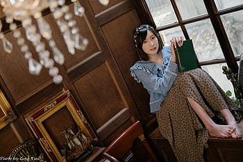 — Window-Seat Young Woman with Book, Asian, Girl HD wallpaper