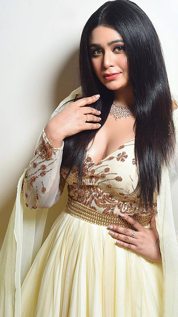 Ritabhari Chakraborty, bollywood actress HD phone wallpaper