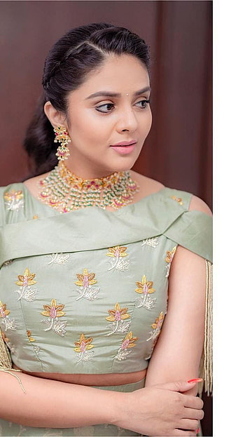 Sreemukhi, telugu actress, model HD phone wallpaper