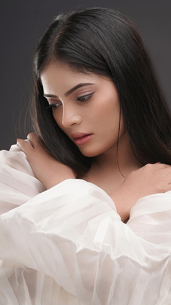 Kruthika Rao, kannada actress, beautiful HD phone wallpaper
