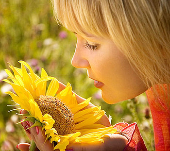 Sunflower girl for Annie (ForeverSunShine), flower, bright, beautiful, girl, sunflower HD wallpaper