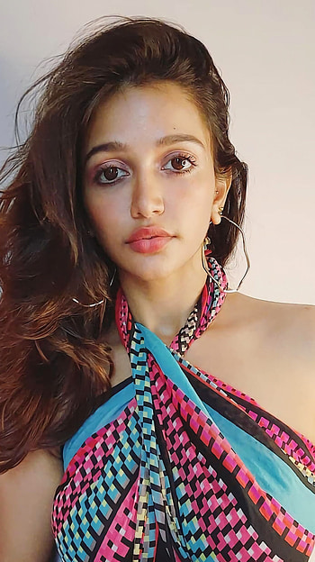 Anaika soti, bollywood actress HD phone wallpaper