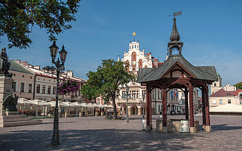 Rzeszow, Poland, umbrellas, town, monument, lantern, Poland, well HD wallpaper