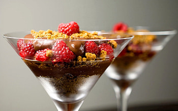 Food, Raspberry, Berries, Chocolate Dessert, Biscuit, Sponge Cake HD wallpaper