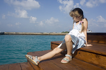 little girl, childhood, blonde, fair, nice, adorable, bonny, sweet, Belle, white, Hair, girl, comely, sightly, pretty, face, lovely, pure, child, graphy, cute, baby, , set, Nexus, beauty, kid, feet, sea, beautiful, people, little, pink, lying, sky, princess, dainty HD wallpaper